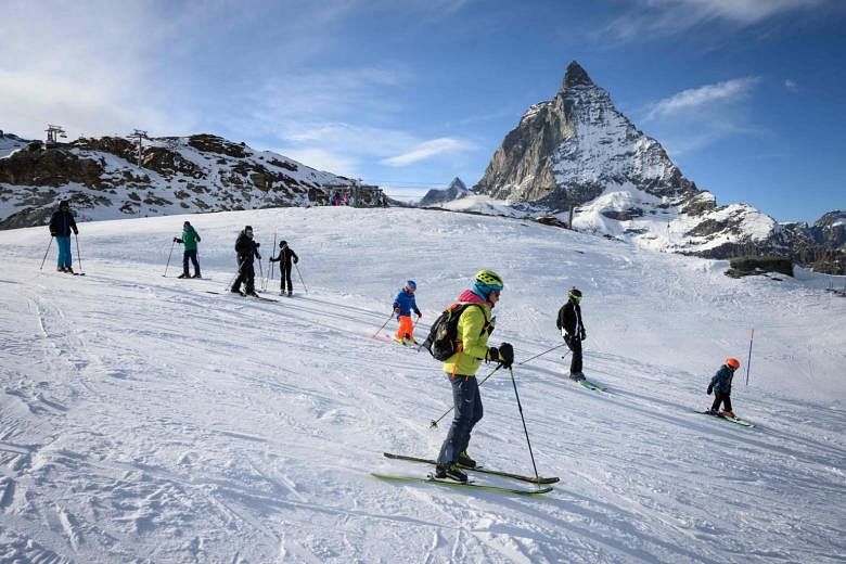 Swiss terus maju dengan membuka resor ski meskipun ada kekhawatiran Covid-19 tetangga