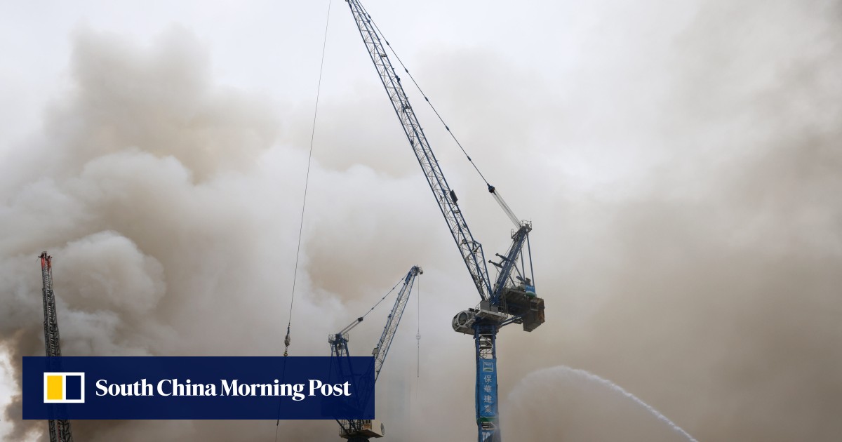 Blae di lokasi konstruksi Hong Kong ditingkatkan; 2 tower crane berisiko runtuh