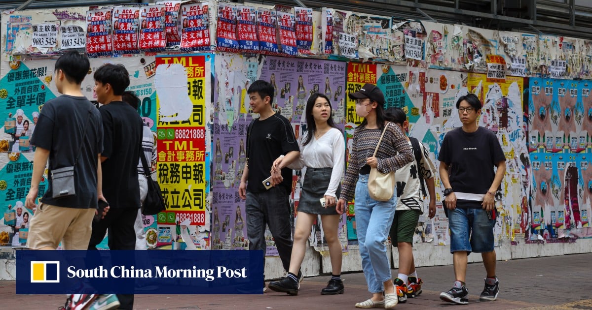 Bayar di industri ritel, perjalanan Hong Kong tertinggal dari semua sektor lain saat kota pulih dari pandemi Covid
